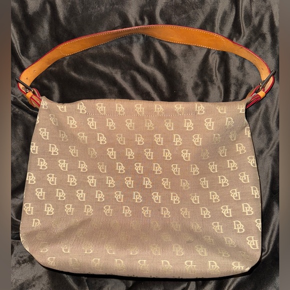 Vintage Dooney and Bourke shoulder bag - Picture 4 of 7